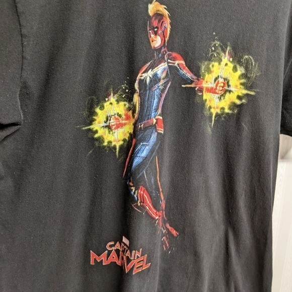 Captain Marvel Shirt Men Large Short Sleeve Crewneck Tee Black L Unisex - Picture 3 of 6